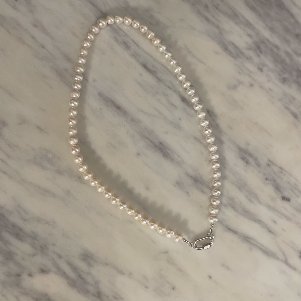 Gorgeous freshwater pearl necklace 5mm pearls